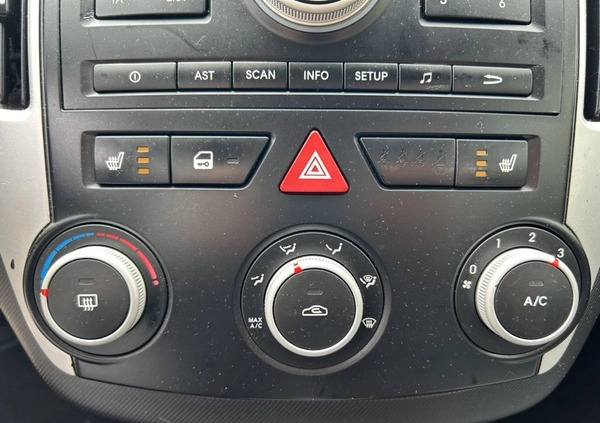 Kia Ceed cena 17900 przebieg: 217000, rok produkcji 2010 z Strzyżów małe 596